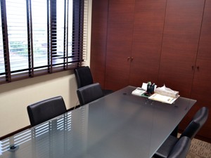 秋山慎太郎総合法律事務所サムネイル0