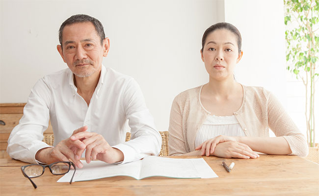 熟年離婚につながる9の原因～離婚前に取るべき事前準備と注意点